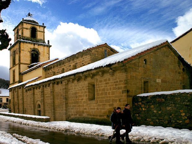 Iglesia casa rural La Carrozal Asturias Teverga