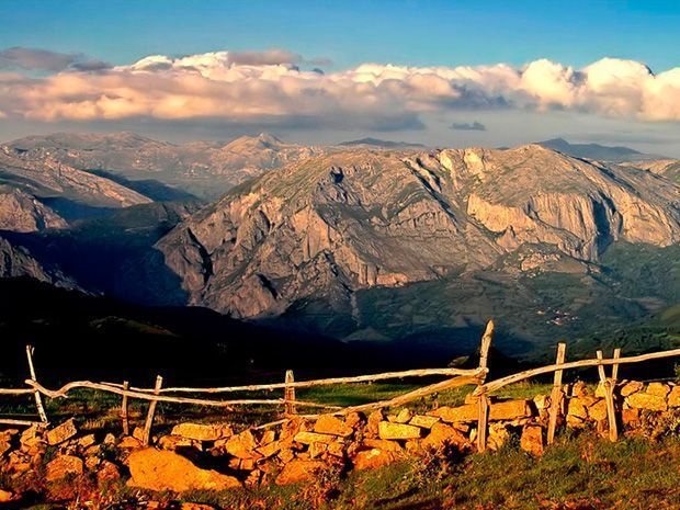 Paisaje casa rural La Carrozal Asturias Teverga