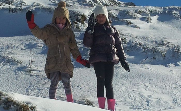 Nieve con niños en Asturias