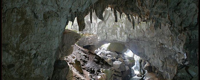 Actividad de multiaventura en Asturias: Espeleología, Cueva Huerta